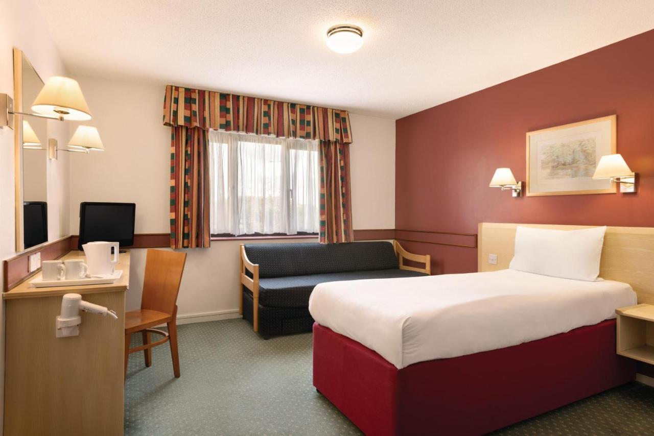 Days Inn Hotel Bradford - Leeds Brighouse Exteriér fotografie